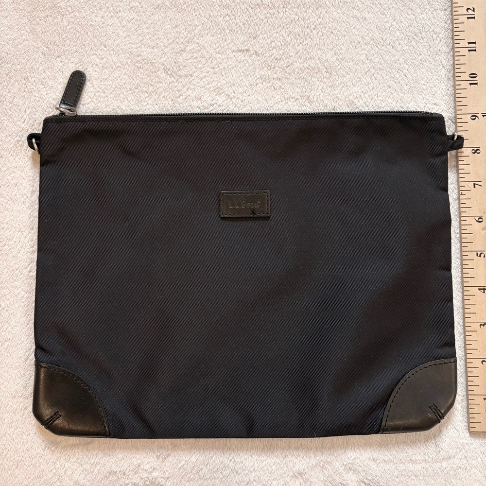 L.L. Bean Black Nylon Men's Toiletry Pouch 9 x 12”